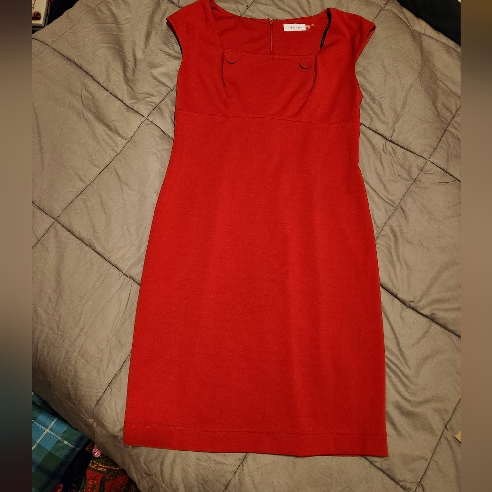Elegant Red EMPRI